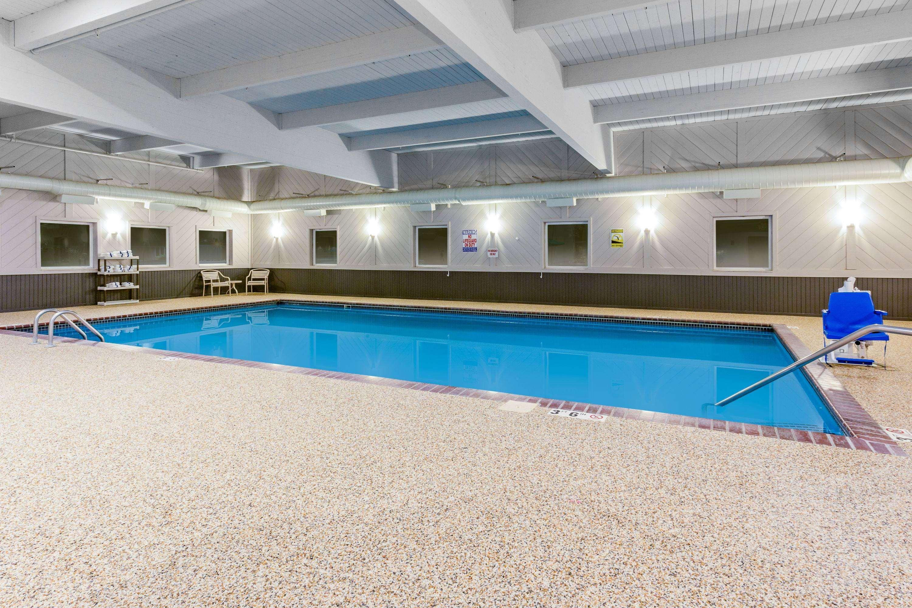 Hotel Americinn By Wyndham 3*
