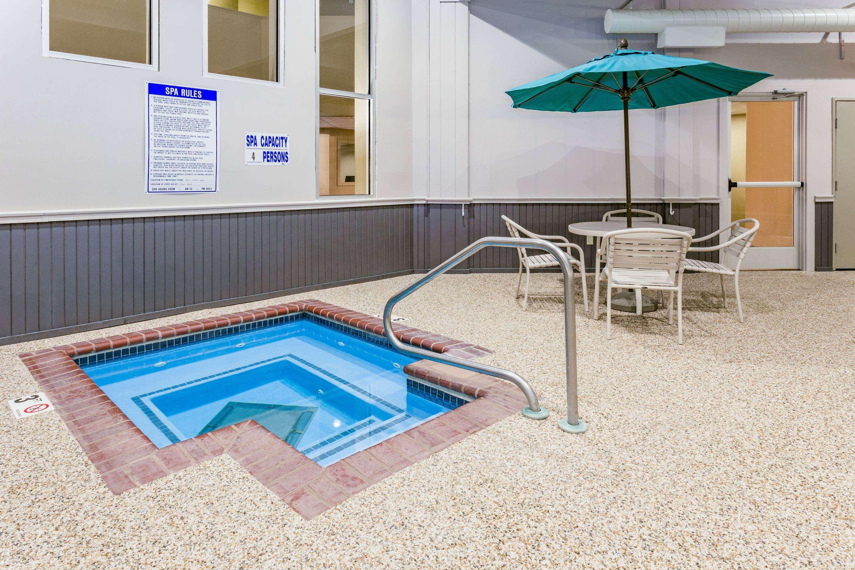 Americinn By Wyndham Hotel